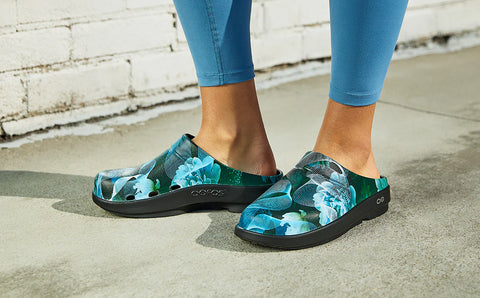 Women's OOcloog Limited Edition Clog - Wave Floral Breeze